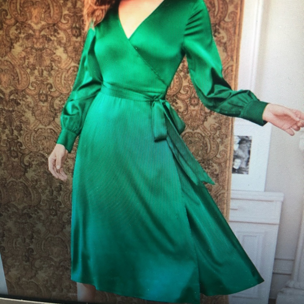 Shein silky green wrap dress M